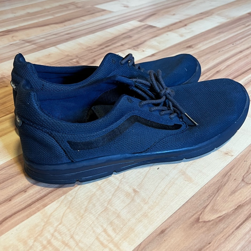 Vans ultracush lite navy blue size 11